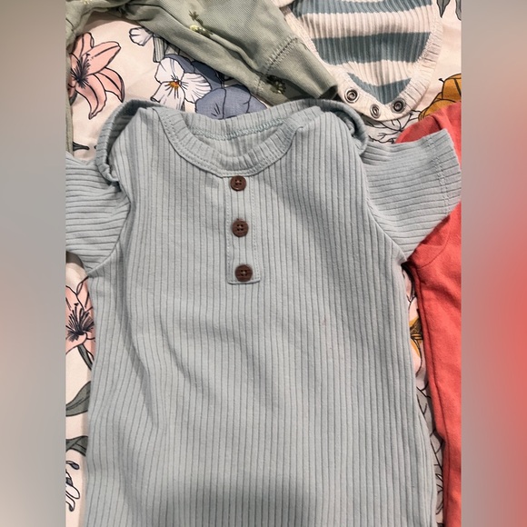 Gender neutral bundle - Picture 3 of 6